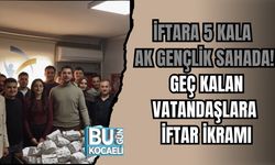 İFTARA 5 KALA AK GENÇLİK SAHADA: GEÇ KALAN VATANDAŞLARA İFTAR İKRAMI