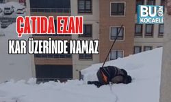 Çatıda Ezan, Kar Üzerinde Namaz