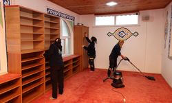 KARAMÜRSEL BELEDİYESİ’NDEN RAMAZAN ÖNCESİ CAMİLERDE TEMİZLİK