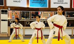 KARATE KUŞAK SINAVI YARIMCA’DA YOĞUN İLGİYLE YAPILDI
