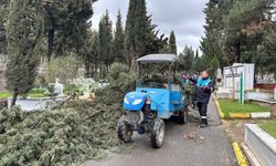 GEBZE BELEDİYESİ MEZARLIKLAR MÜDÜRLÜĞÜ’NDEN RAMAZAN ÖNCESİ BAKIM ÇALIŞMASI