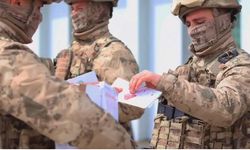 MİNİK YÜREKLERDEN MEHMETÇİĞE MEKTUP! DUYGU DOLU ANLAR PAYLAŞILDI