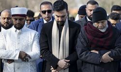 ZOHRAN MAMDANİ BROOKLYN'DE BAYRAM NAMAZI KILDI