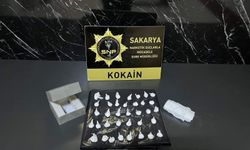 SAKARYA’DA NARKOTİK OPERASYONU! MÜCEVHER KUTUSUNDAN KOKAİN ÇIKTI