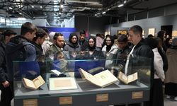 KOCAELİ’DE MANEVİ ZİRVE! MUKADDES EMANETLER SERGİSİNE 23 BİN ZİYARETÇİ AKINI