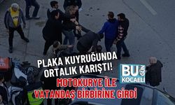 PLAKA KUYRUĞUNDA ORTALIK KARIŞTI! MOTOKURYE İLE VATANDAŞ BİRBİRİNE GİRDİ