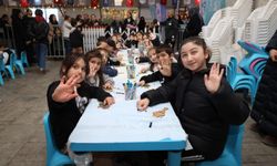 SERTAÇ ABİ, GEBZELİ ÇOCUKLARLA RAMAZAN ÇADIRI’NDA BULUŞTU