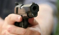 ALKOLLÜ MAGANDA DEHŞETİ! HAVAYA ATEŞ AÇARKEN ARKADAŞINI VURDU