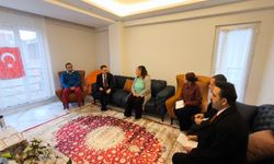 VALİ AKTAŞ’TAN BAYRAM ÖNCESİ ŞEHİT AİLELERİNE ANLAMLI ZİYARET