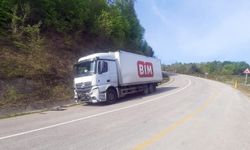 FRENLER BOŞALDI, KAMYON ŞARAMPOLE UÇTU: 1 YARALI