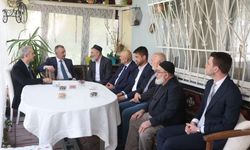 BÜYÜKAKIN ÇAYIROVA’DA ESNAF VE VATANDAŞLARLA BULUŞTU