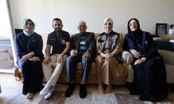 KARTEPE’DE GÖNÜLLERE DOKUNAN BAYRAM! BÜYÜKLERİN KAPISI SEVGİYLE ÇALINDI