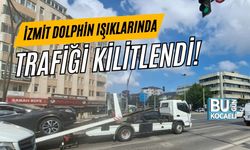 İZMİT DOLPHİN IŞIKLARINDA TRAFİĞİ KİLİTLENDİ!