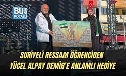 SURİYELİ RESSAM ÖĞRENCİDEN YÜCEL ALPAY DEMİR’E ANLAMLI HEDİYE