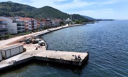 KOCAELİ BÜYÜKŞEHİR’DEN VATANDAŞ ODAKLI HİZMET: ULAŞLI SAHİLİNDE DALGA KIRICI SET