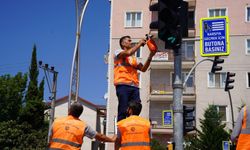 KOCAELİ’DE 269 KAVŞAKTA YAZ BAKIMI: SİNYALİZASYON SİSTEMLERİ TEK TEK TEMİZLENİYOR