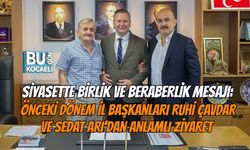 SİYASETTE BİRLİK VE BERABERLİK MESAJI: ÖNCEKİ DÖNEM İL BAŞKANLARI RUHİ ÇAVDAR VE SEDAT ARI'DAN ANLAMLI ZİYARET