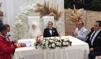 Dr. A. Zeynep Turan ile Bekir Civaz evlendi
