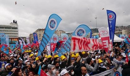 Kocaeli Haber - Türk Metal Sendikası İşçileri Milli İrade Meydanı'nda Coşkuyla Seslendi!