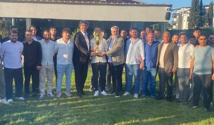 Sarımeşe Belediyespor Kupasını Aldı
