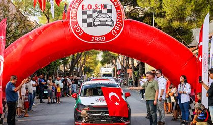 Kadın Ralli Pilotu Pistlerin Tozunu Attırıyor