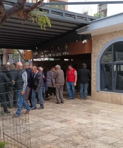 Sokak Ortasında Katledilen Kadın, Gölcük’te Toprağa Verildi