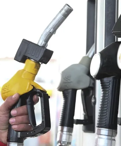 ZAM TABELALARA YANSIDI! KOCAELİ'DE BENZİN VE MAZOT KAÇ TL? 7 MART 2026 AKARYAKIT FİYATLARI