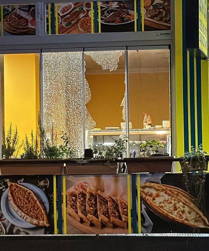 Otomobilden Ateş Açtılar! Gebze’de Restorana Silahlı Saldırı