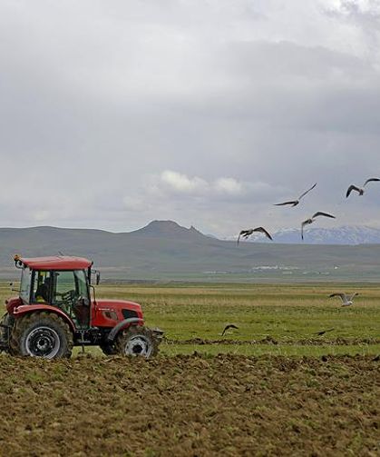 ÇİFTÇİ VE ESNAFA KREDİ ŞARTLARI YENİLENDİ: BORCU OLANLAR İÇİN YENİ FORMÜL