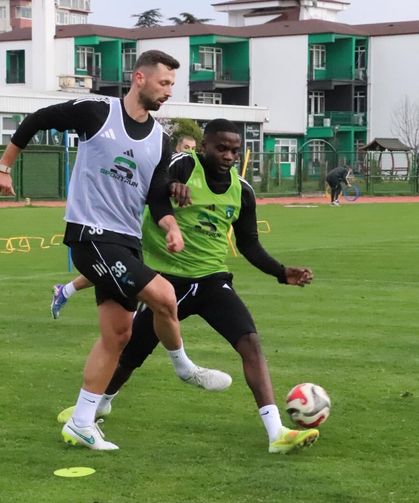 KOCAELİSPOR’DA SÜRPRİZ DÖNÜŞ! WİETESKA İDMANDA TAKIMLA BİRLİKTE