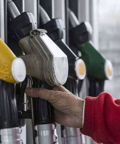 MOTORİNDE İNDİRİM GELİYOR: YENİ FİYATLAR İÇİN TARİH BELLİ OLDU