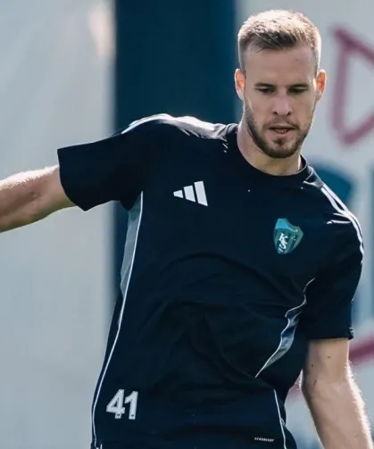 SON DAKİKA! KOCAELİSPOR'DA BİR AYRILIK DAHA! SMOLCIC ÇORUM FK İLE ANLAŞTI!