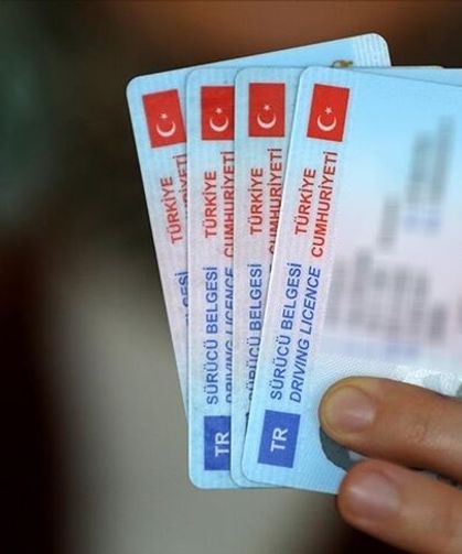 2026 EHLİYET ÜCRETLERİ AÇIKLANDI! B SINIFI EHLİYET ALACAKLAR BU RAKAMI GÖRÜNCE ŞAŞIRACAK
