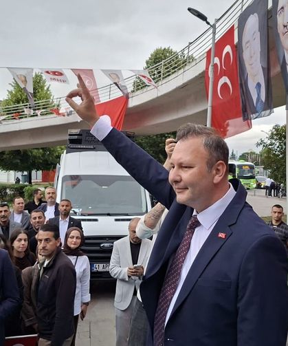 MHP KOCAELİ’DE COŞKULU KARŞILAMA: ENES EMENGEN MEYDANA İNDİ