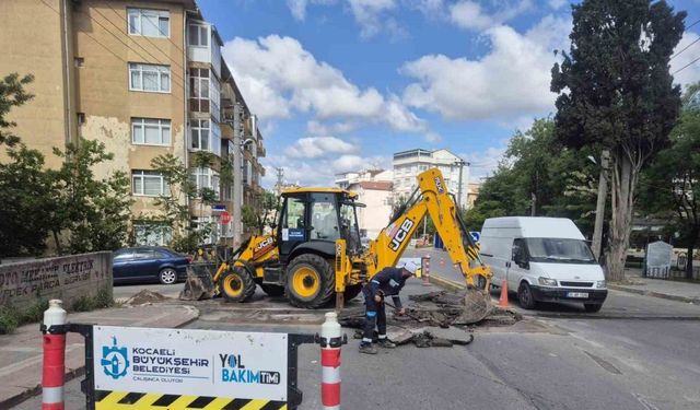 Yaya Ve Araç Trafiği İçin Yapım Ve Onarım Hamlesi