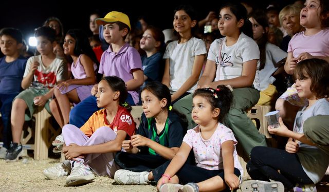 Derince’de Çocuklar Hem Eğleniyor Hem Öğreniyor