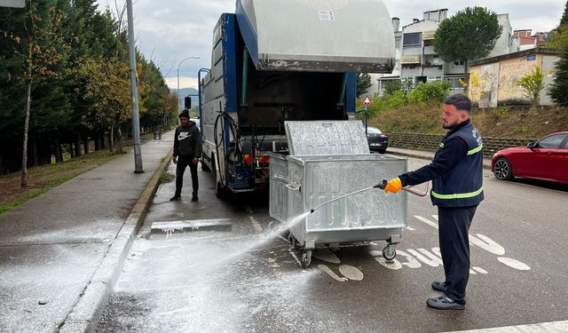 Gölcük’te Konteynerler Dezenfekte Edildi!