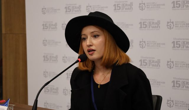 Ünlü Yazar Yapay Zekaya Dikkat Dedi!