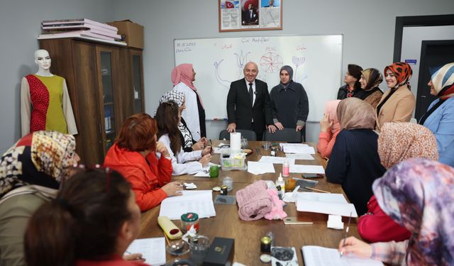 Darıca’da Kadınlar ve Çocuklar Aynı Çatı Altında Eğitim Alıyor