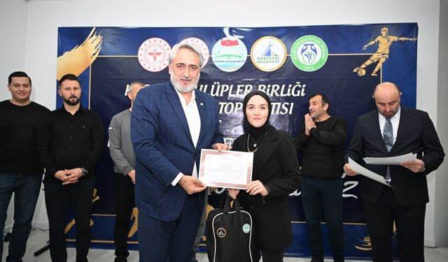 Kartepe’de Spor Camiası Başkanlar Kurulu ve Sertifika Töreninde Buluştu