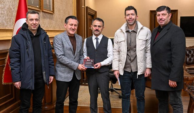 Vali İlhami Aktaş’a Batı Trakya Türklerinden Anlamlı Ziyaret