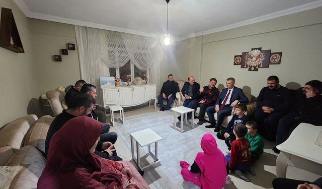 BAŞKAN SEZER’DEN RAMAZAN’DA GÖLCÜK’E GÖNÜL KÖPRÜSÜ