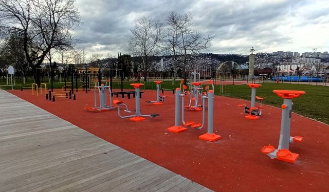 İZMİT MİLLET BAHÇESİ YENİ SPOR ALANLARINA KAVUŞTU