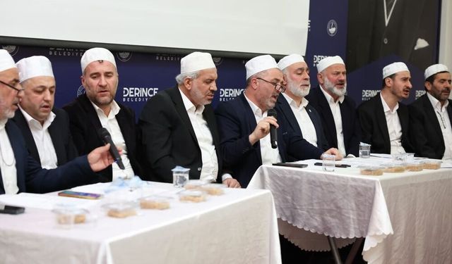 DERİNCE'DE DEPREM ŞEHİTLERİ DUALARLA ANILDI