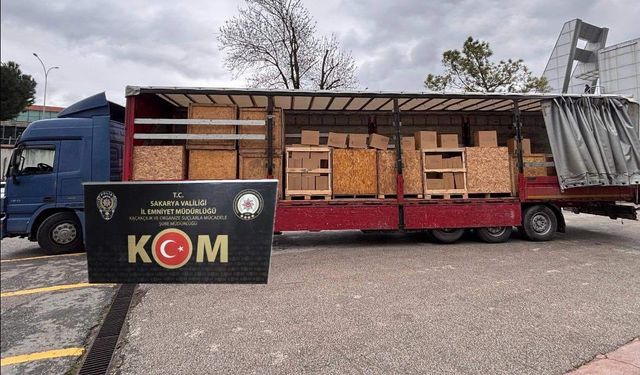 ANADOLU OTOYOLU’NDA 3 MİLYON 600 BİN BOŞ MAKARON ELE GEÇİRİLDİ