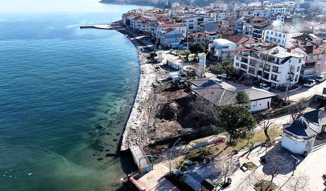 GÖLCÜK ULAŞLI SAHİLİNE 550 METRELİK DALGA KIRICI SET