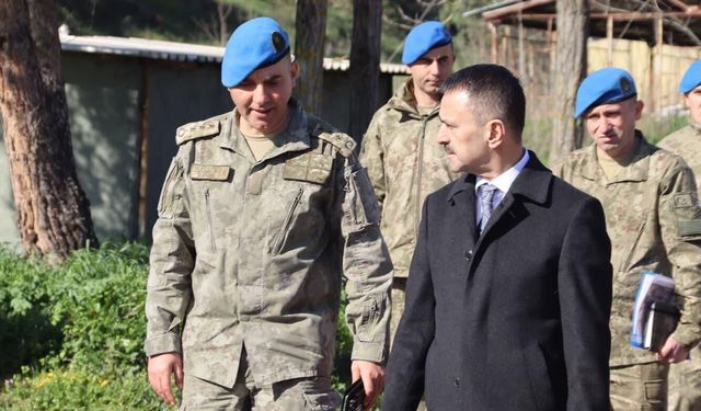 VALİ İLHAMİ AKTAŞ’TAN KANDIRA 7. KOMANDO TUGAY’A RESMİ ZİYARET