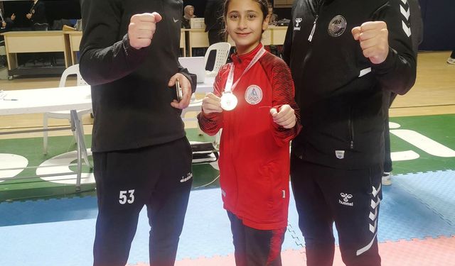 KÖRFEZ GENÇLERBİRLİĞİ KARATECİLERİ KOCAELİ SEÇMELERİNDE 20 MADALYA KAZANDI