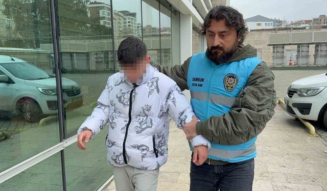 “YAN BAKMA” KAVGASI KANLI BİTTİ! 17 YAŞINDAKİ ÇOCUK BOYNUNDAN BIÇAKLANDI