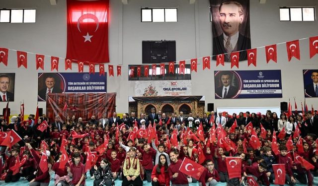 KARTEPE’DE 23 NİSAN BAYRAMI RENKLİ GÖRÜNTÜLERE SAHNE OLDU